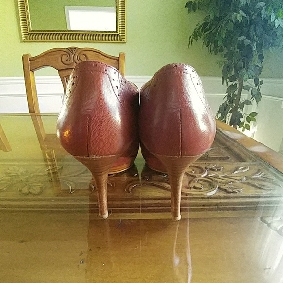 Nine West - Picture 2 of 5